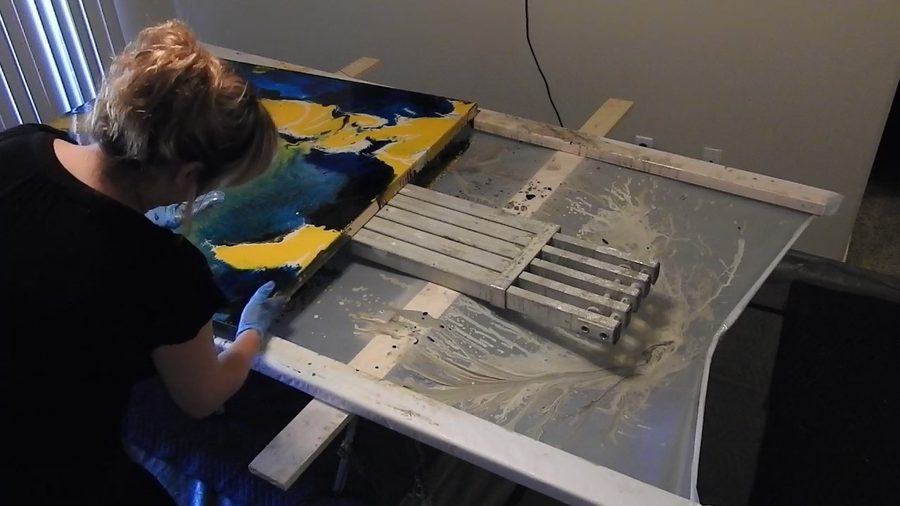 Joline Renn studio: resin pouring and works in progress