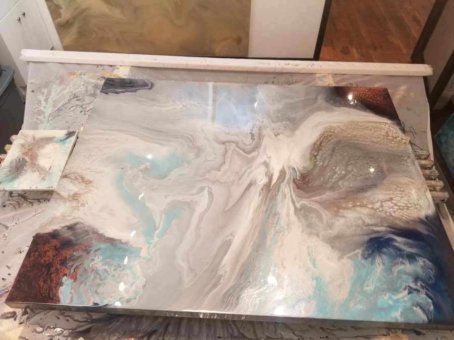 Joline Renn studio: resin pouring and works in progress